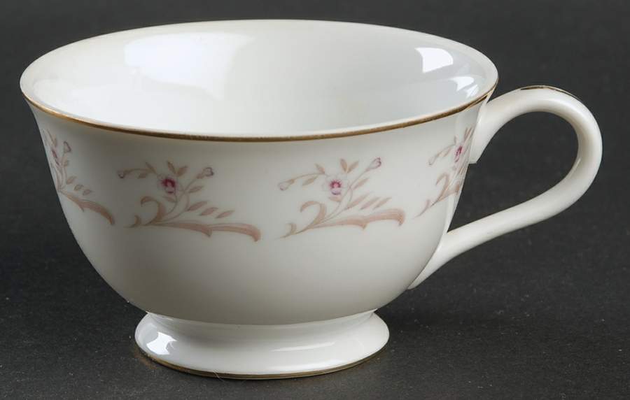 Rosalyn Footed Cup by M Japan-1