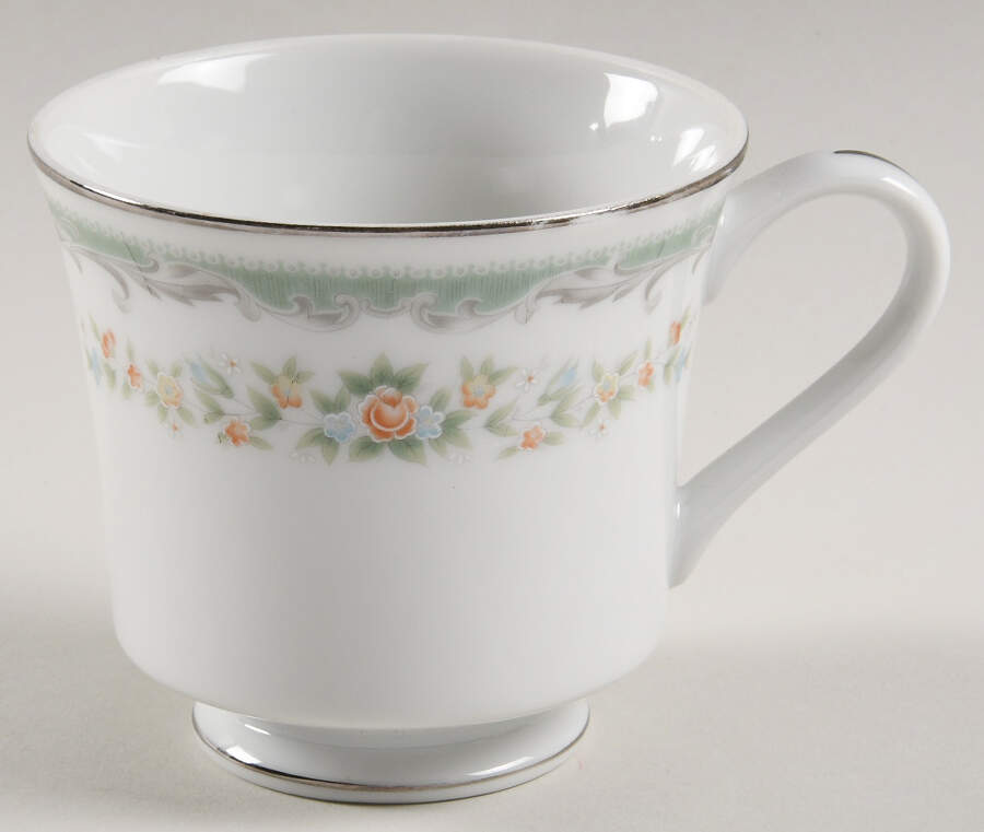 Roseville Footed Cup by Japan-1