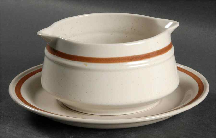 Sanibel Gravy Boat & Underplate by Japan-1