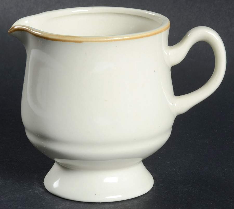 Simplicity Creamer by Japan-1