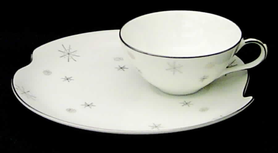 Snowflake Snack Plate & Cup Set by Japan-1