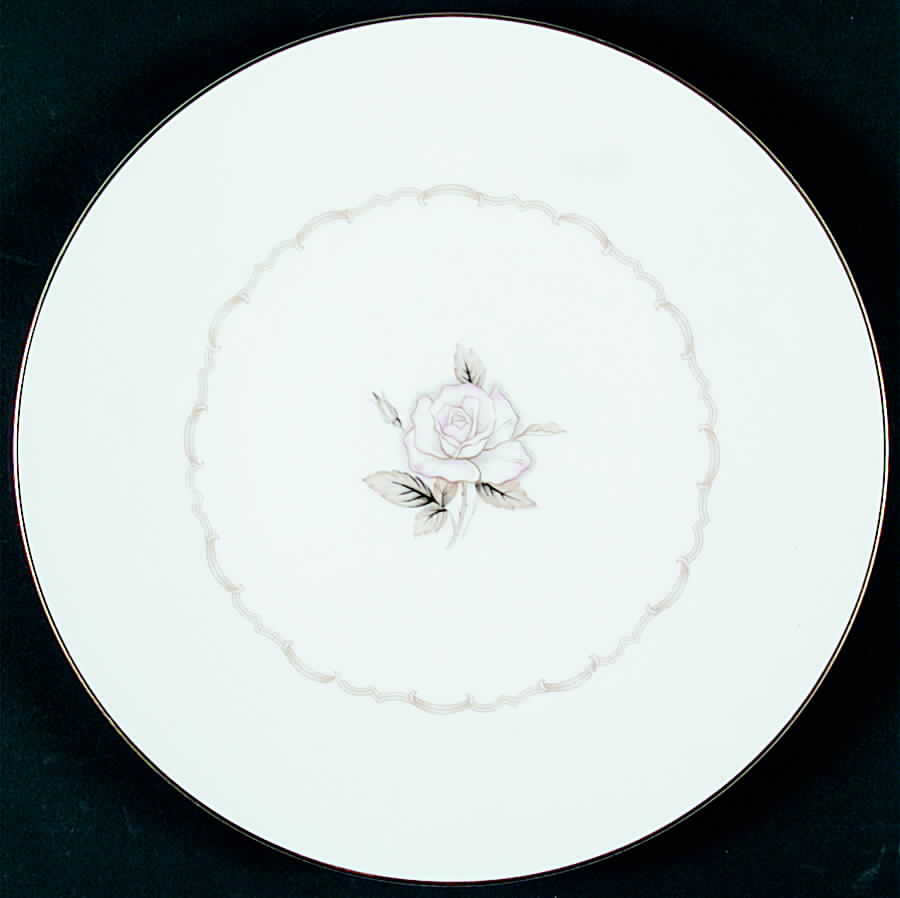 Sophisticate Dinner Plate by Japan-1