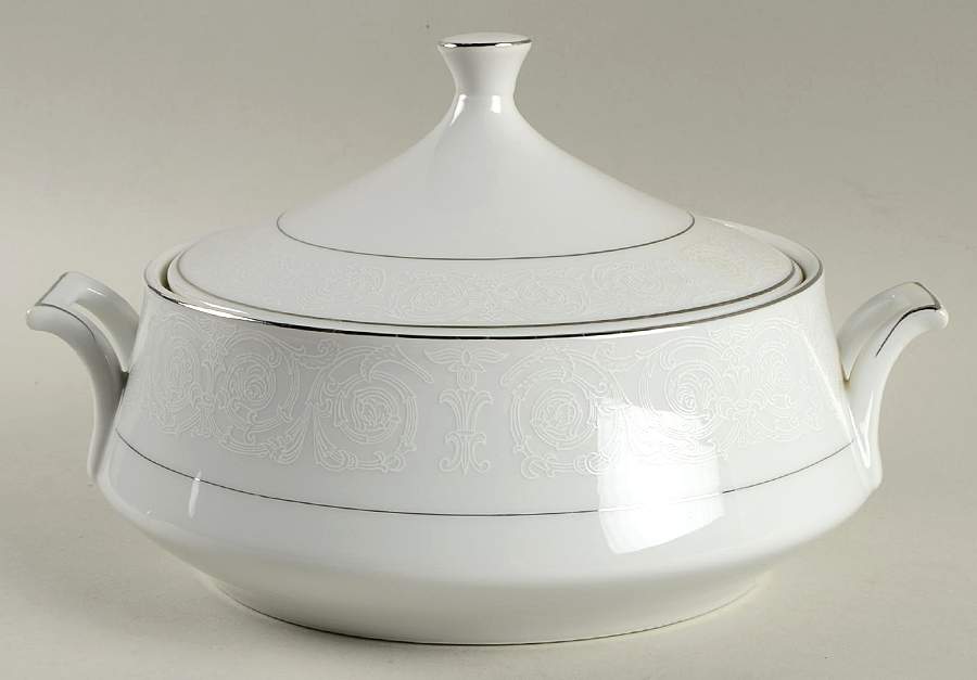 Southwicke Round Covered Vegetable by Japan-1