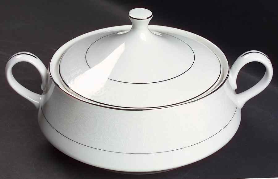 Southwicke Round Covered Vegetable by Japan-1