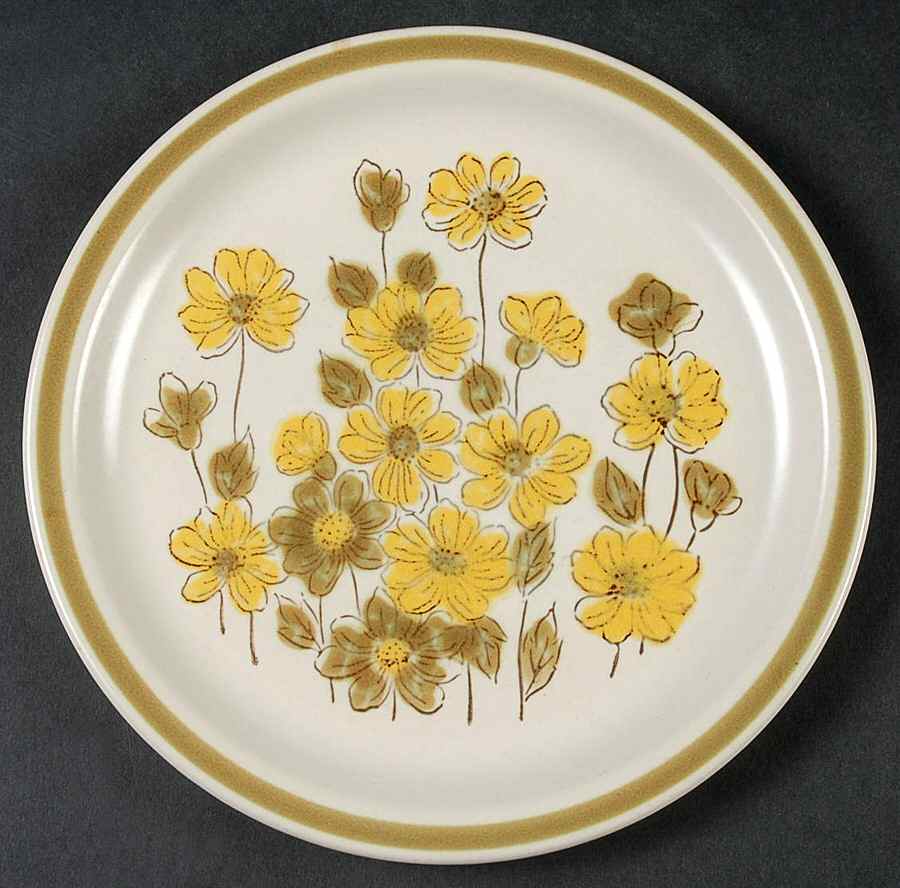 Spring Bouquet Salad Plate by Japan-1