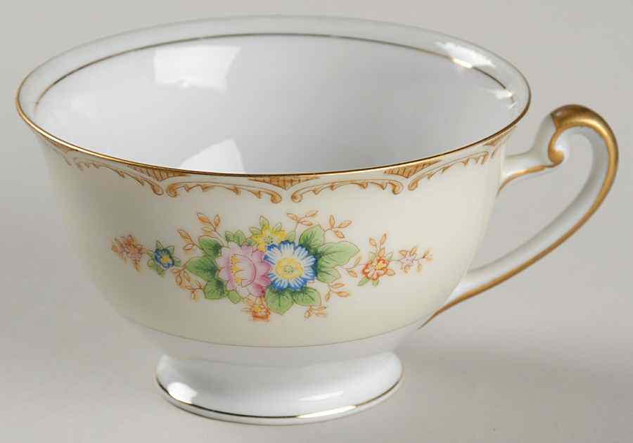 Spencer Footed Cup by Japan-1