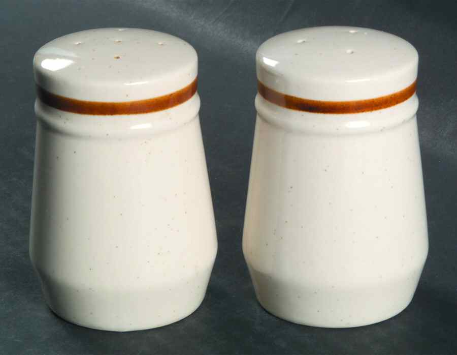Stonecastle Salt & Pepper Set by Japan-1