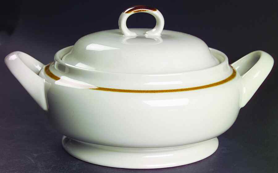 Vanilla Spice 1.5 Qt Round Covered Casserole by Japan-1