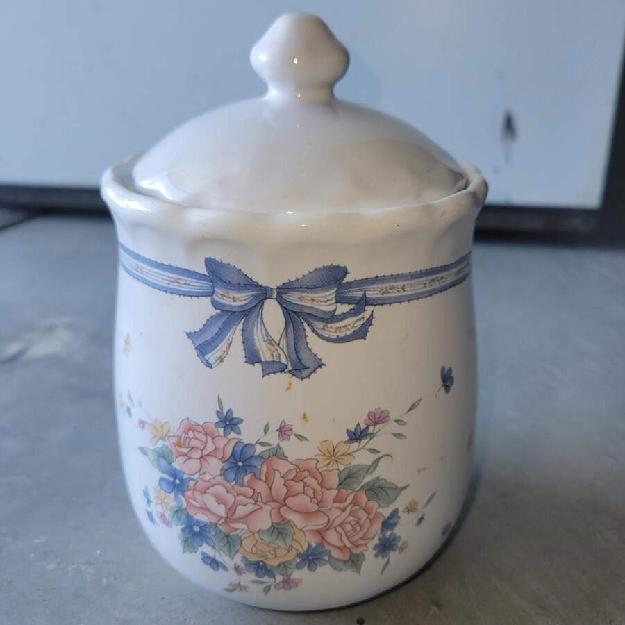 JAR1 Small Canister & Lid by Jardin-1