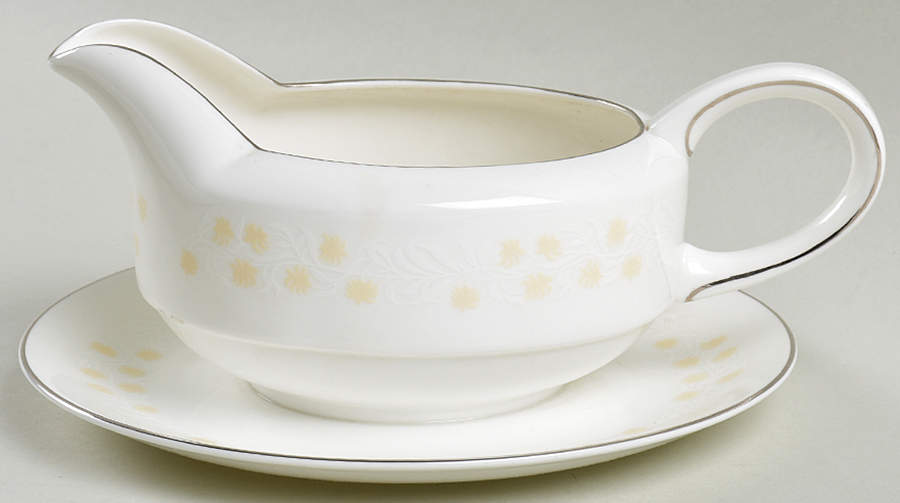 Beatrice Gravy Boat with Attached Underplate by Johnson Brothers-1