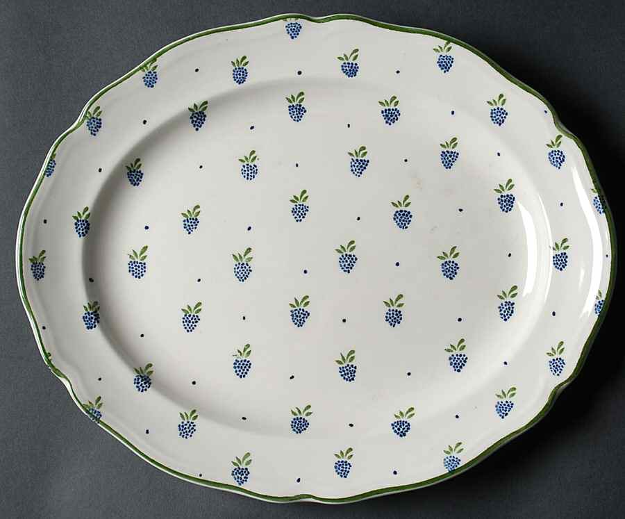Berries 11" Oval Serving Platter by Johnson Brothers-1