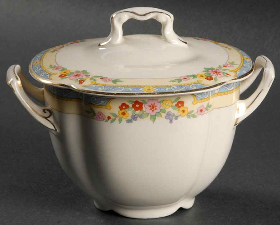 The Cambridge (Scalloped) Sugar Bowl & Lid by Johnson Brothers-1