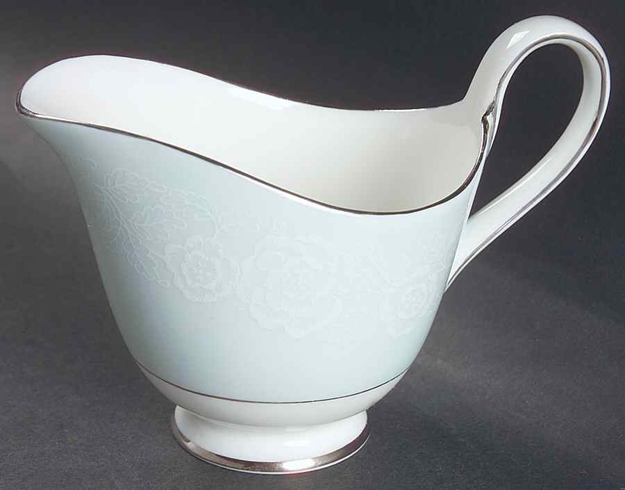 Candlelight Creamer by Johnson Brothers-1