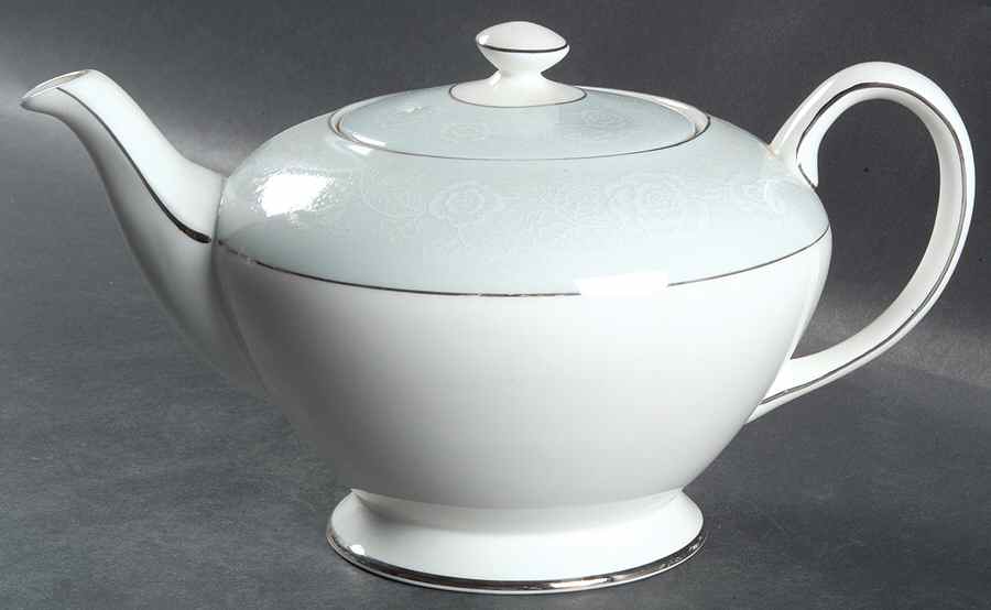 Candlelight Teapot & Lid by Johnson Brothers-1