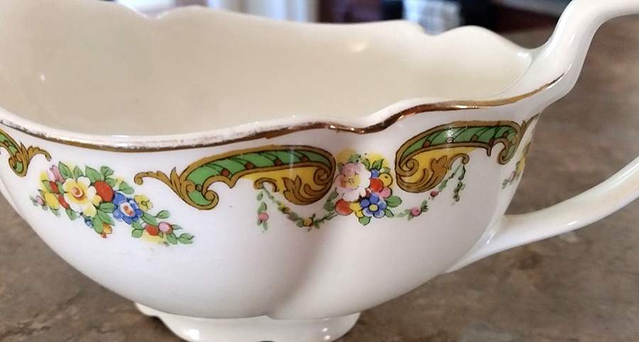 Cardiff Gravy Boat by Johnson Brothers-1