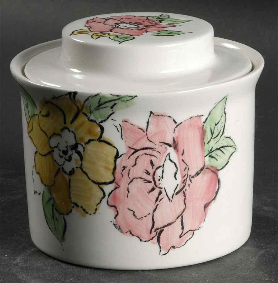 Carmel Sugar Bowl & Lid by Johnson Brothers-1