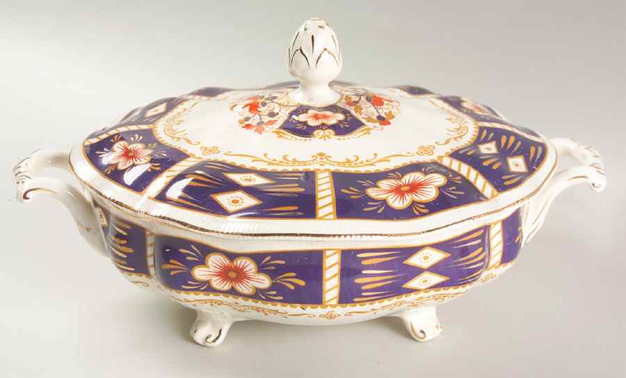 Chatsworth Round Covered Vegetable by Johnson Brothers-1