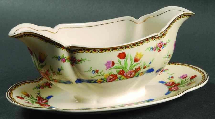 The Claridge Gravy Boat with Attached Underplate by Johnson Brothers-1