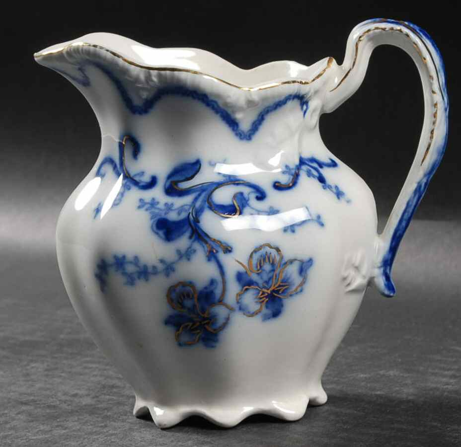 Delmonte (Flow Blue, Gold Accent) Creamer by Johnson Brothers-1