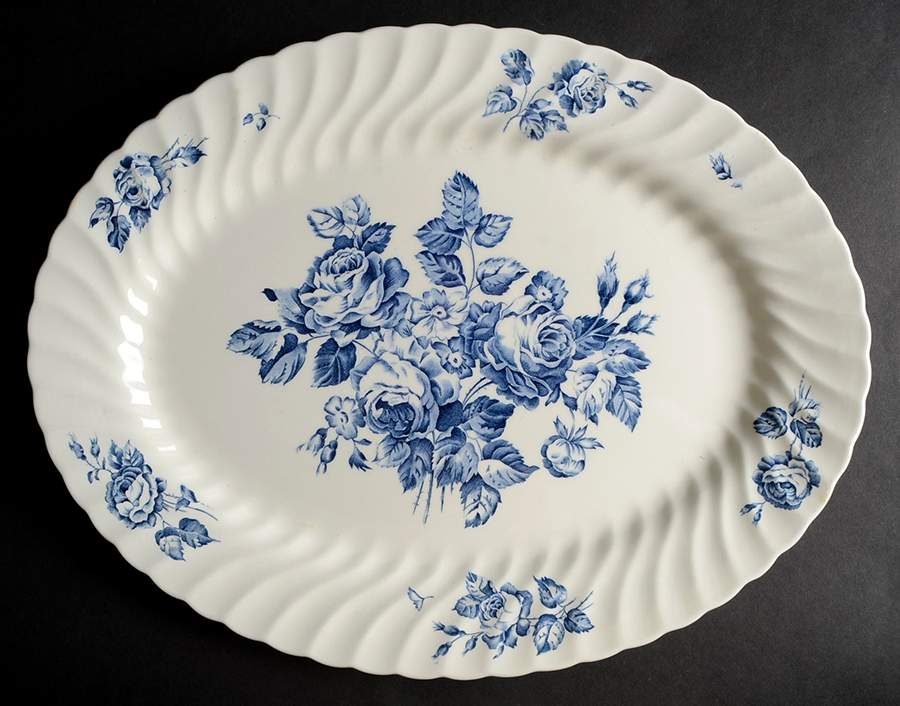 Devon Sprays Blue 15" Oval Serving Platter by Johnson Brothers-1