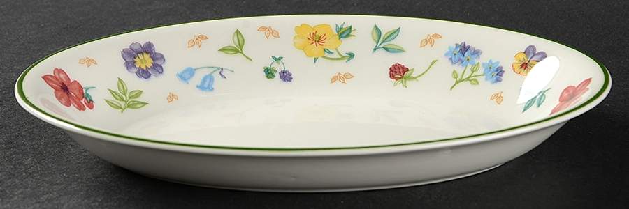 Diamond Flowers Relish/Gravy Underplate by Johnson Brothers-1