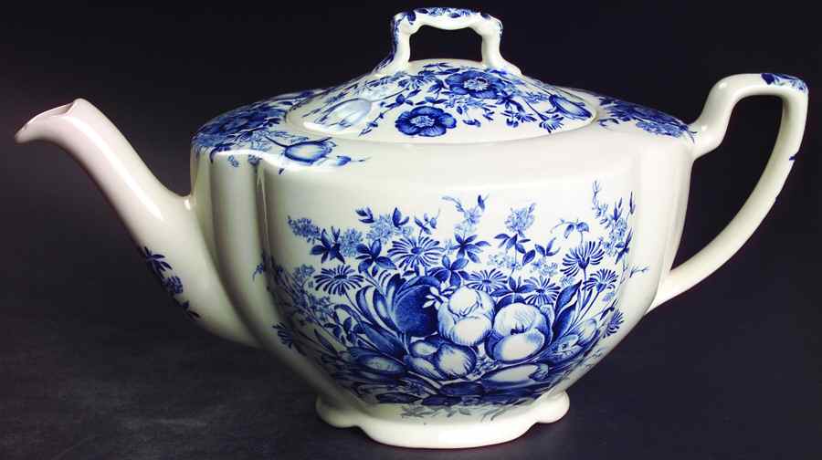 Dover Blue Teapot & Lid by Johnson Brothers-1
