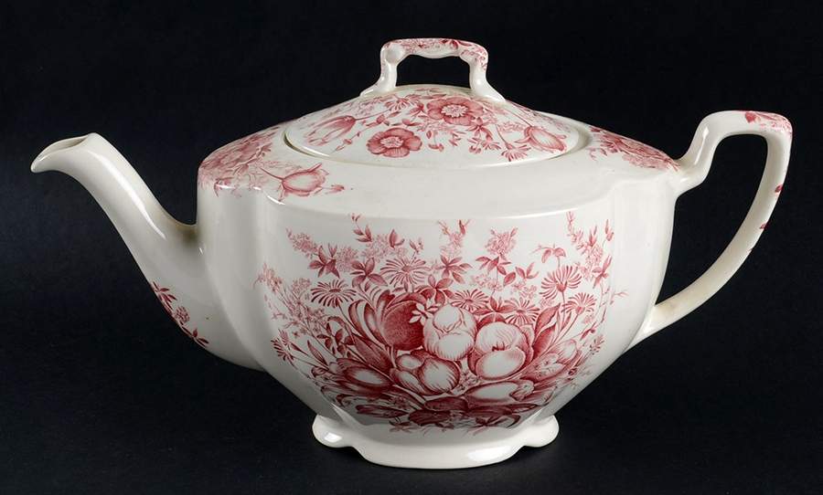 Dover Red Teapot & Lid by Johnson Brothers-1