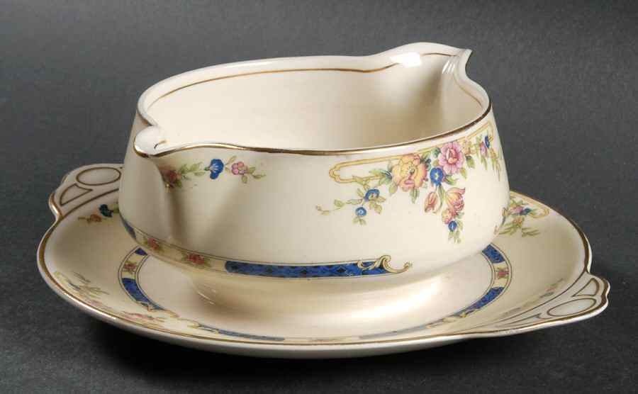 Eastbourne (Pareek) Gravy Boat with Attached Underplate by Johnson Brothers-1