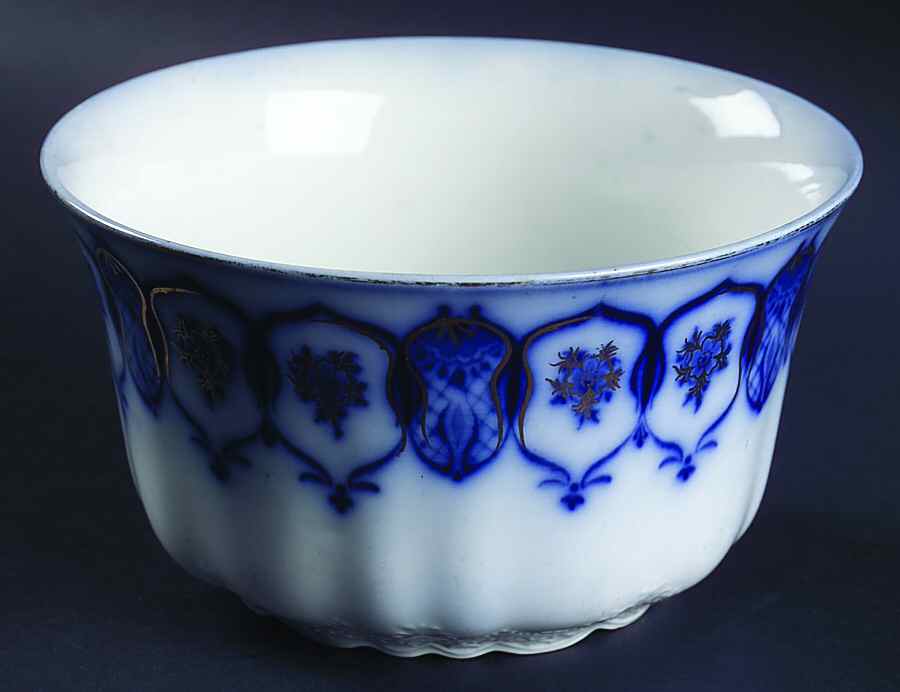 Eclipse (Flow Blue) Cranberry Bowl by Johnson Brothers-1