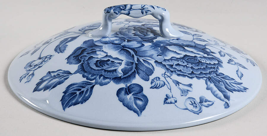 Elizabeth Blue (Blue Background) Lid for Round Vegetable by Johnson Brothers-1