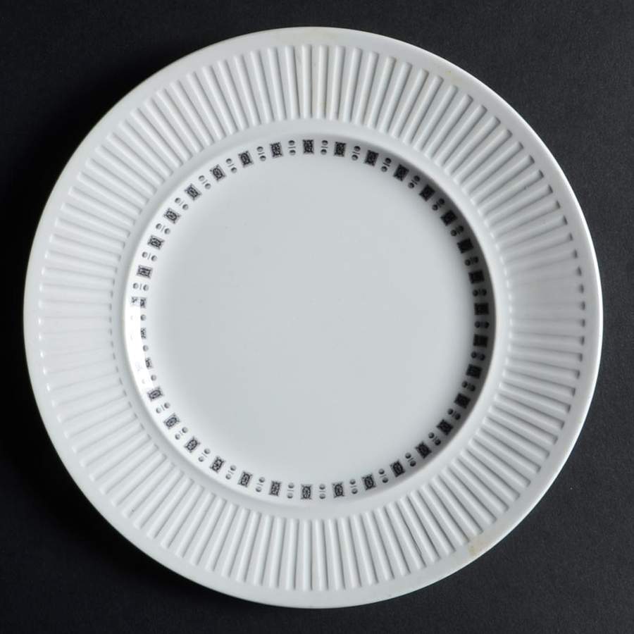 Embassy Salad Plate by Johnson Brothers-1