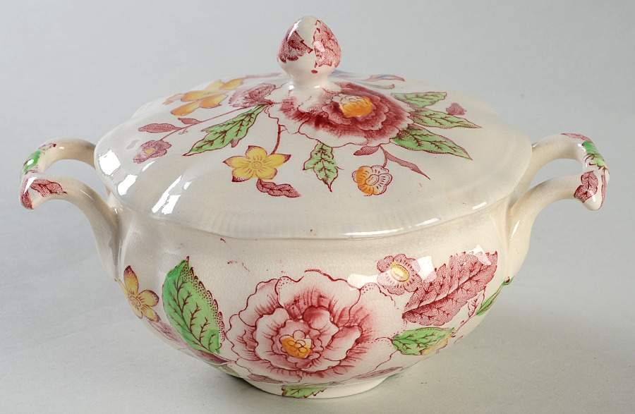 English Bouquet (Old Staffordshire) Sugar Bowl & Lid by Johnson Brothers-1