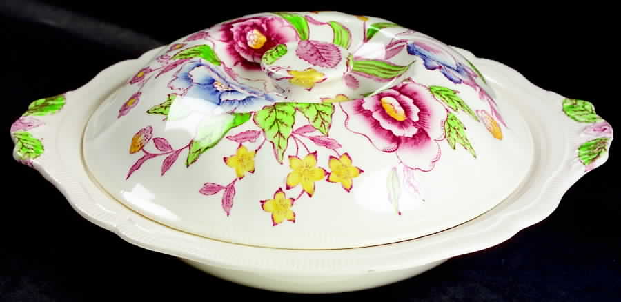 English Bouquet (Old Staffordshire) Round Covered Vegetable by Johnson Brothers-1