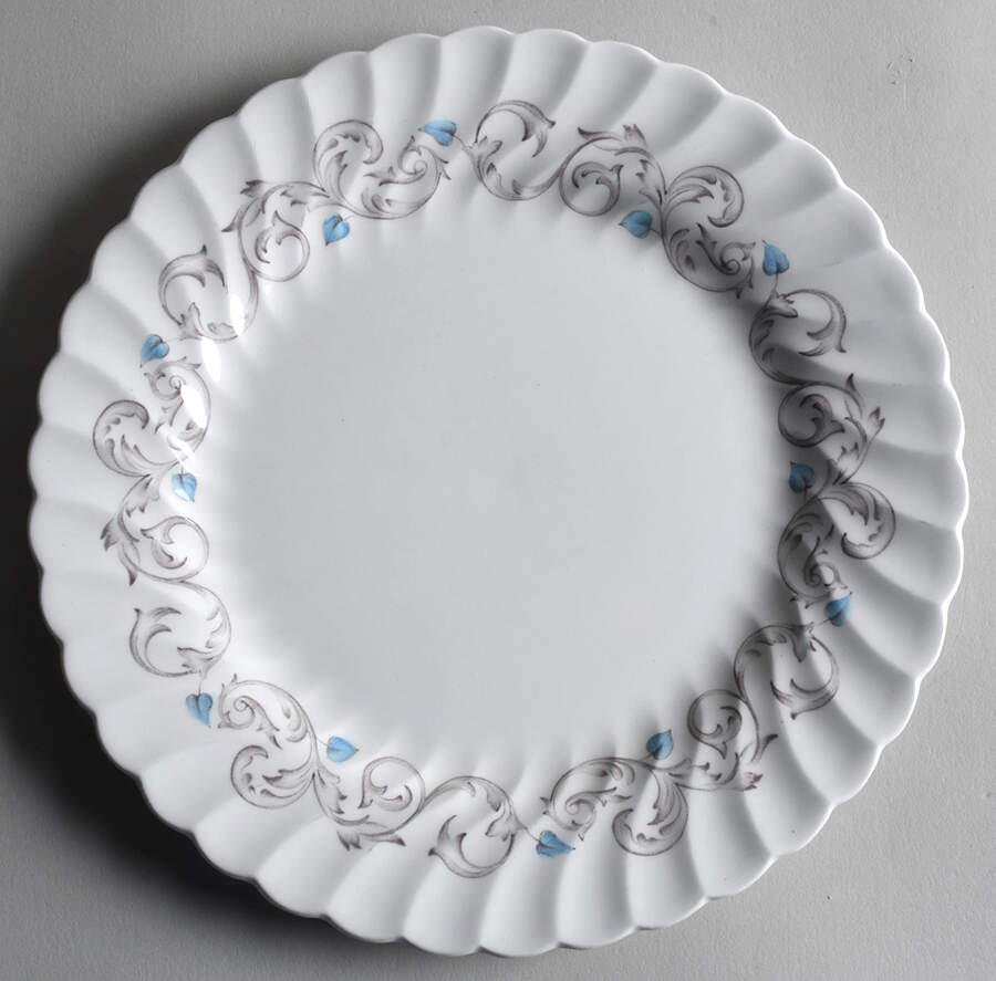 Encore Luncheon Plate by Johnson Brothers-1
