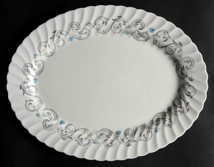 Encore 13" Oval Serving Platter by Johnson Brothers-1