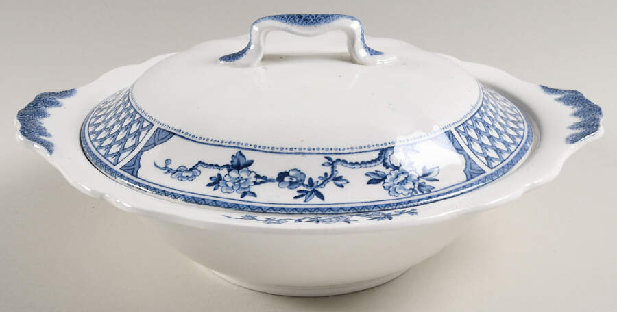The Exeter Round Covered Vegetable by Johnson Brothers-1