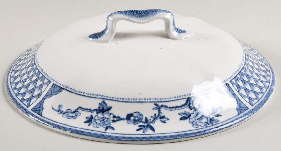 The Exeter Lid for Round Vegetable by Johnson Brothers-1