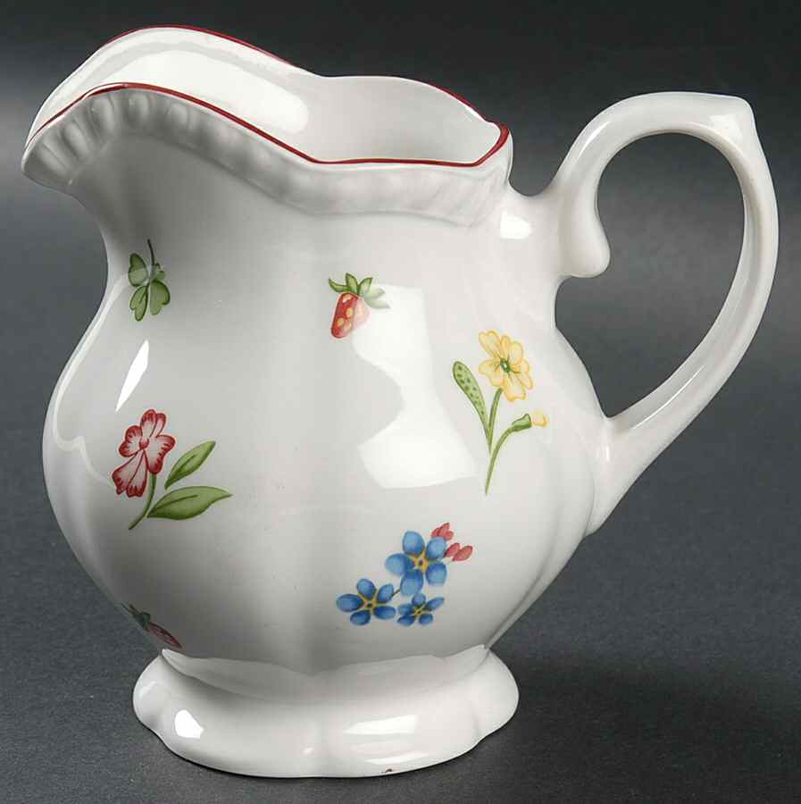 Fleurette Creamer by Johnson Brothers-1
