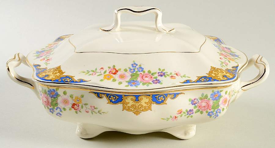 Glencoe Round Covered Vegetable by Johnson Brothers-1
