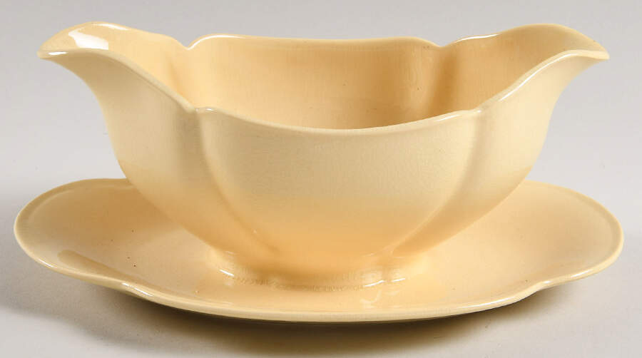 Goldendawn Gravy Boat with Attached Underplate by Johnson Brothers-1