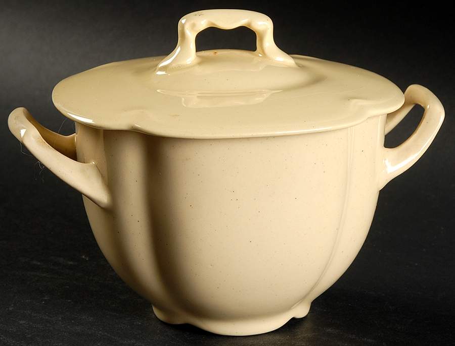 Goldendawn Sugar Bowl & Lid by Johnson Brothers-1