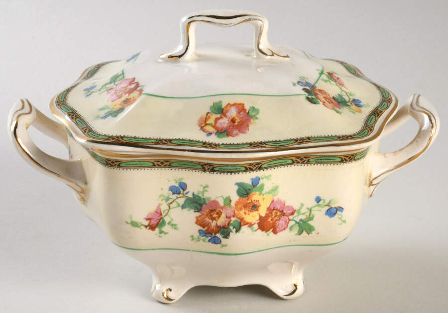 The Grafton Sugar Bowl & Lid by Johnson Brothers-1