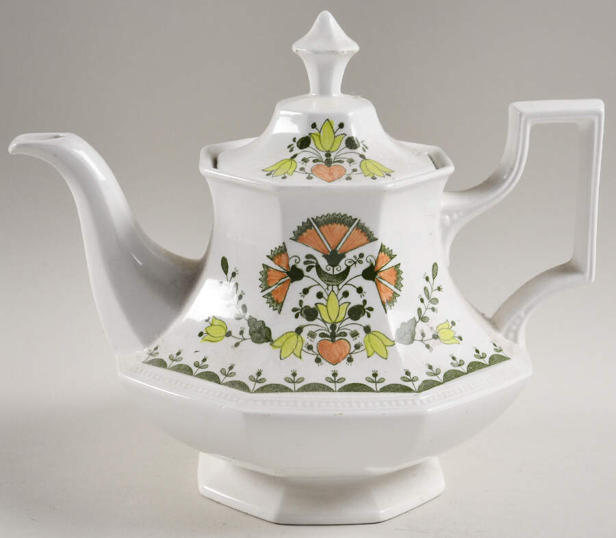 Greenfield Teapot & Lid by Johnson Brothers-1