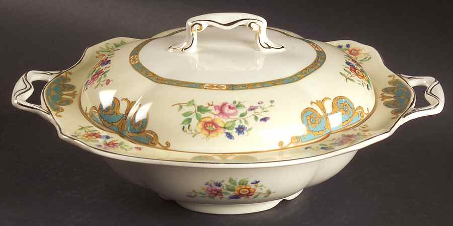 Harcourt Round Covered Vegetable by Johnson Brothers-1
