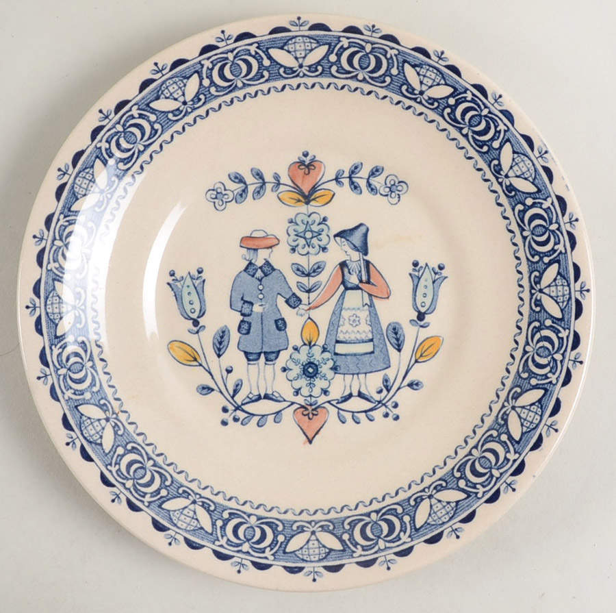 Hearts & Flowers Smooth Underplate for Gravy Boat by Johnson Brothers-1