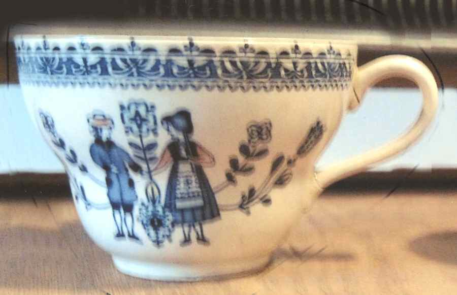 Hearts & Flowers Smooth Oversized Cup by Johnson Brothers-1