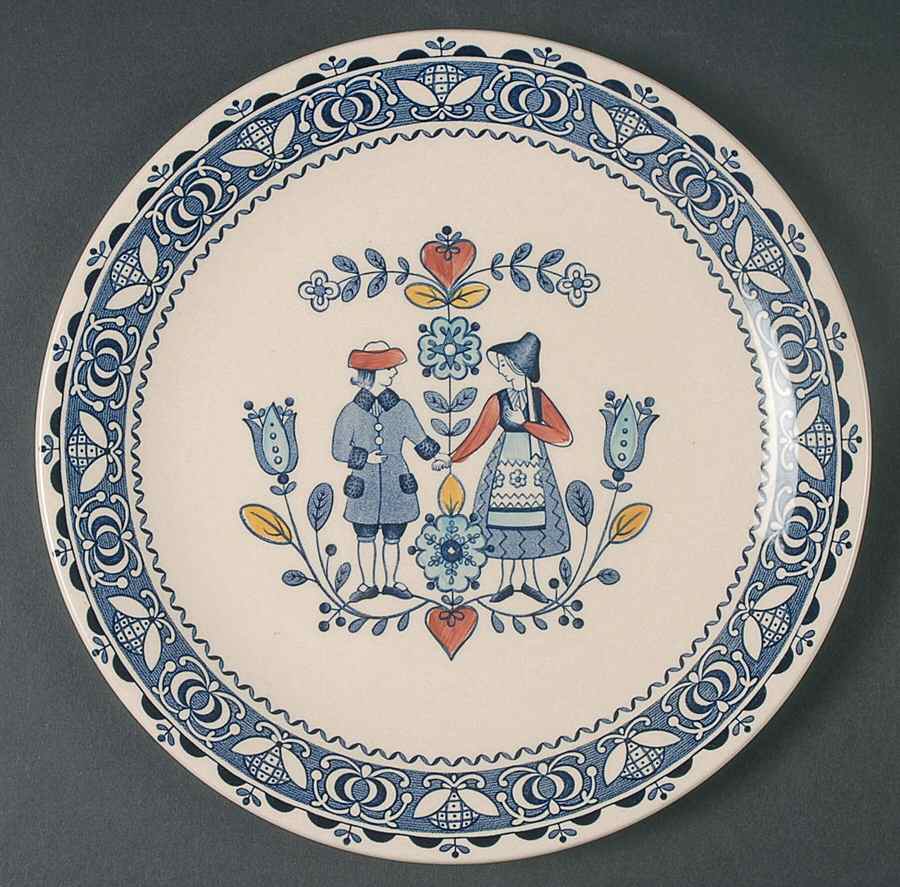 Hearts & Flowers Smooth Luncheon Plate by Johnson Brothers-1