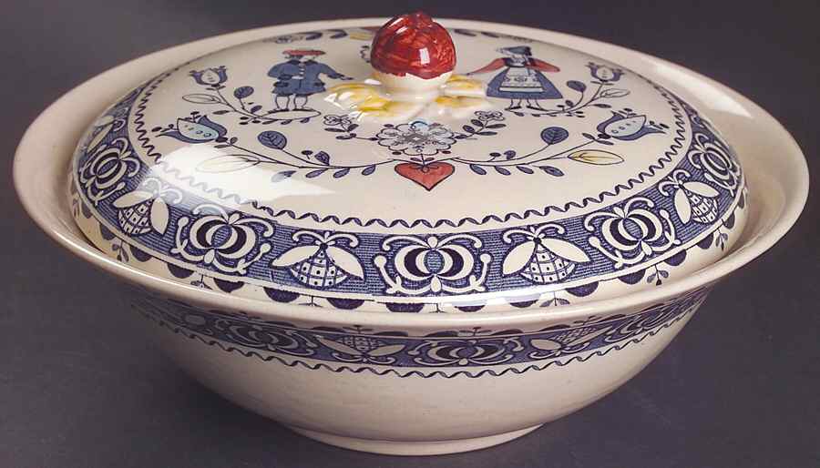 Hearts & Flowers Smooth Round Covered Vegetable by Johnson Brothers-1