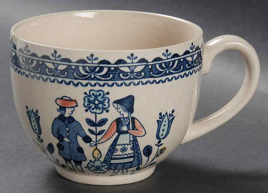 Hearts & Flowers Smooth Flat Cup by Johnson Brothers-1
