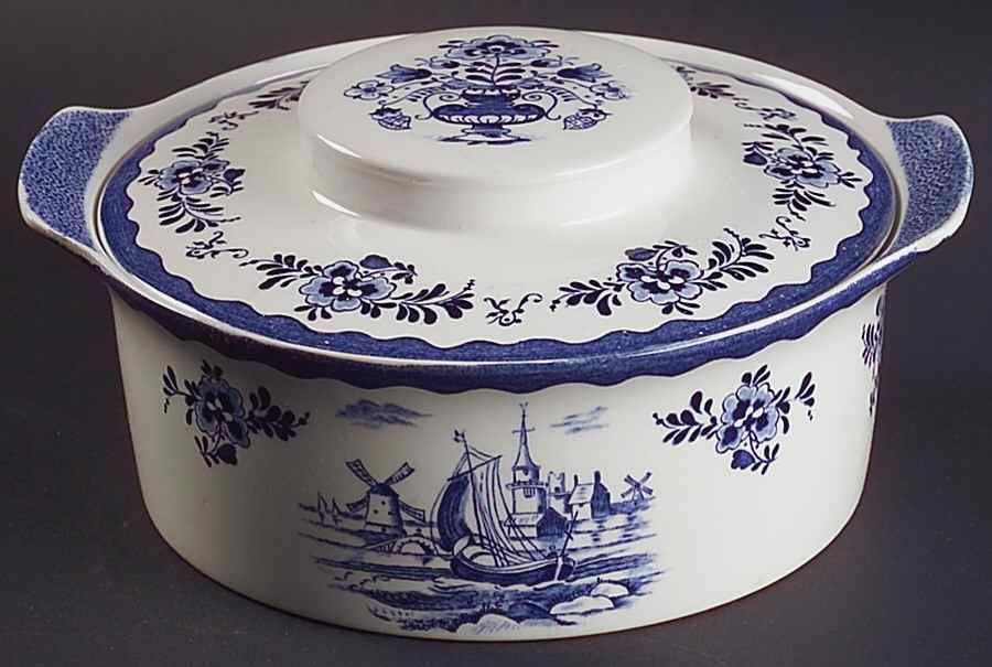 Holland Blue Scenes 1.5 Qt Round Covered Casserole by Johnson Brothers-1